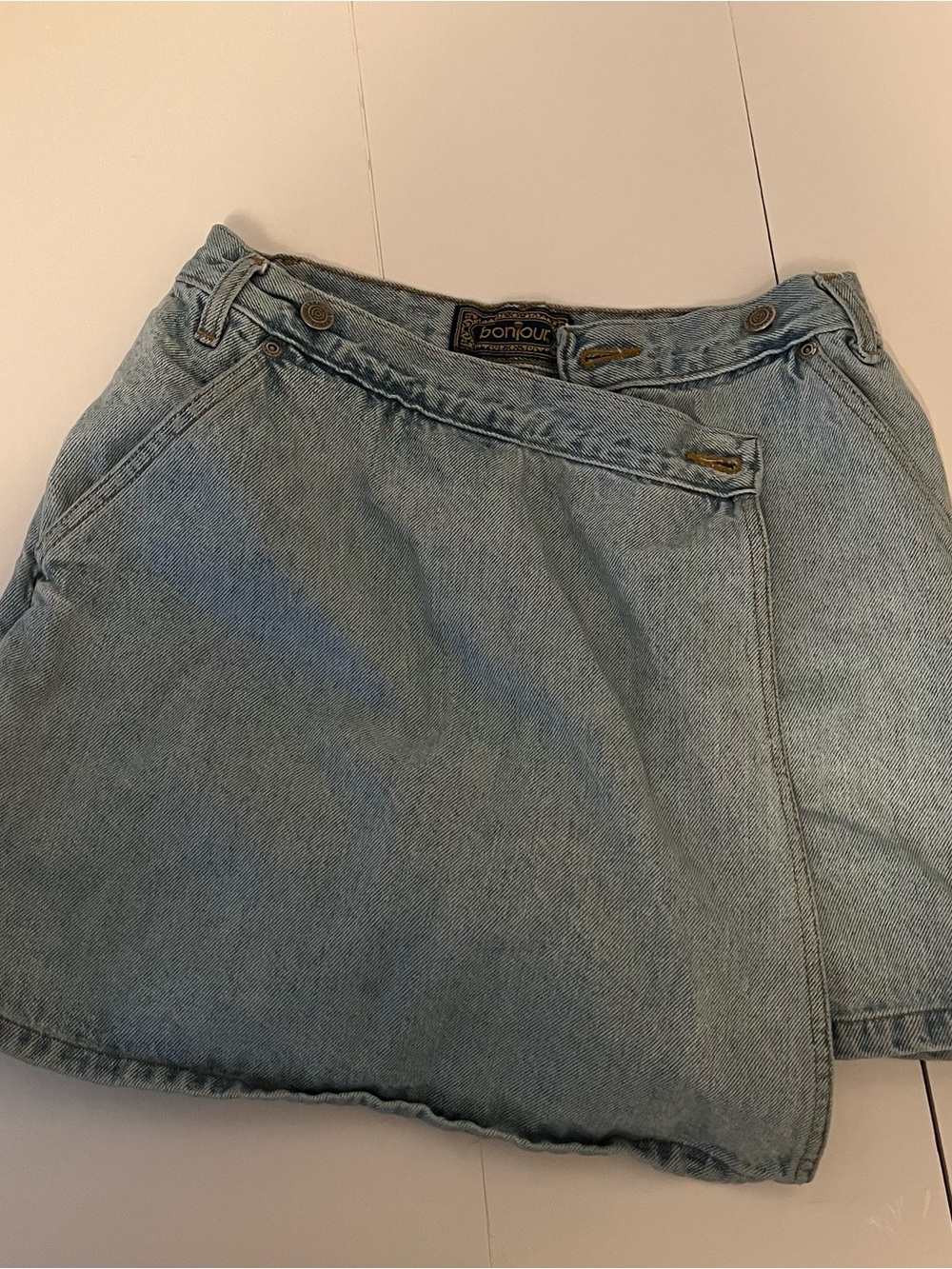 Light Wash Denim Wrap Squirt